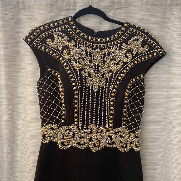 Elegant evening black dress scoop neck floor length sleeveless sequined, size 6 - Picture 3 of 11